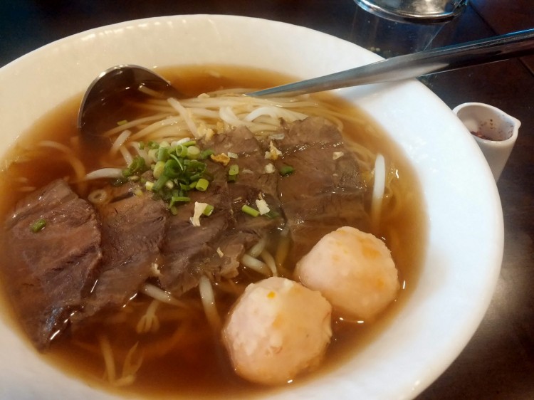 ベトナムのフォーのような麺料理 - クェイティヨウ(꿰이띠여우)