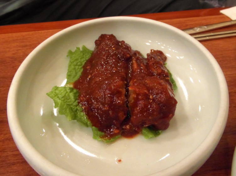 辛いカニ料理「コチュジャンゲジャン(고추장게장)」です。 辛いカニ料理「コチュジャンゲジャン(고추장게장)」です。