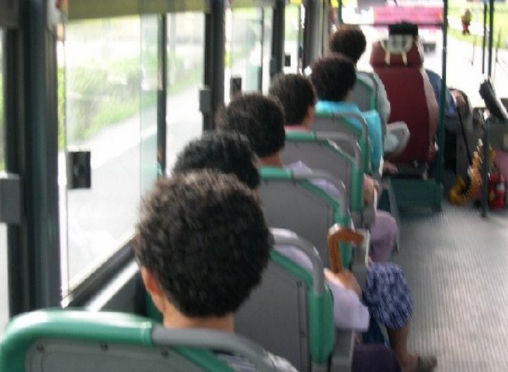 ユーモアサイトで出回っているある韓国のバスの風景